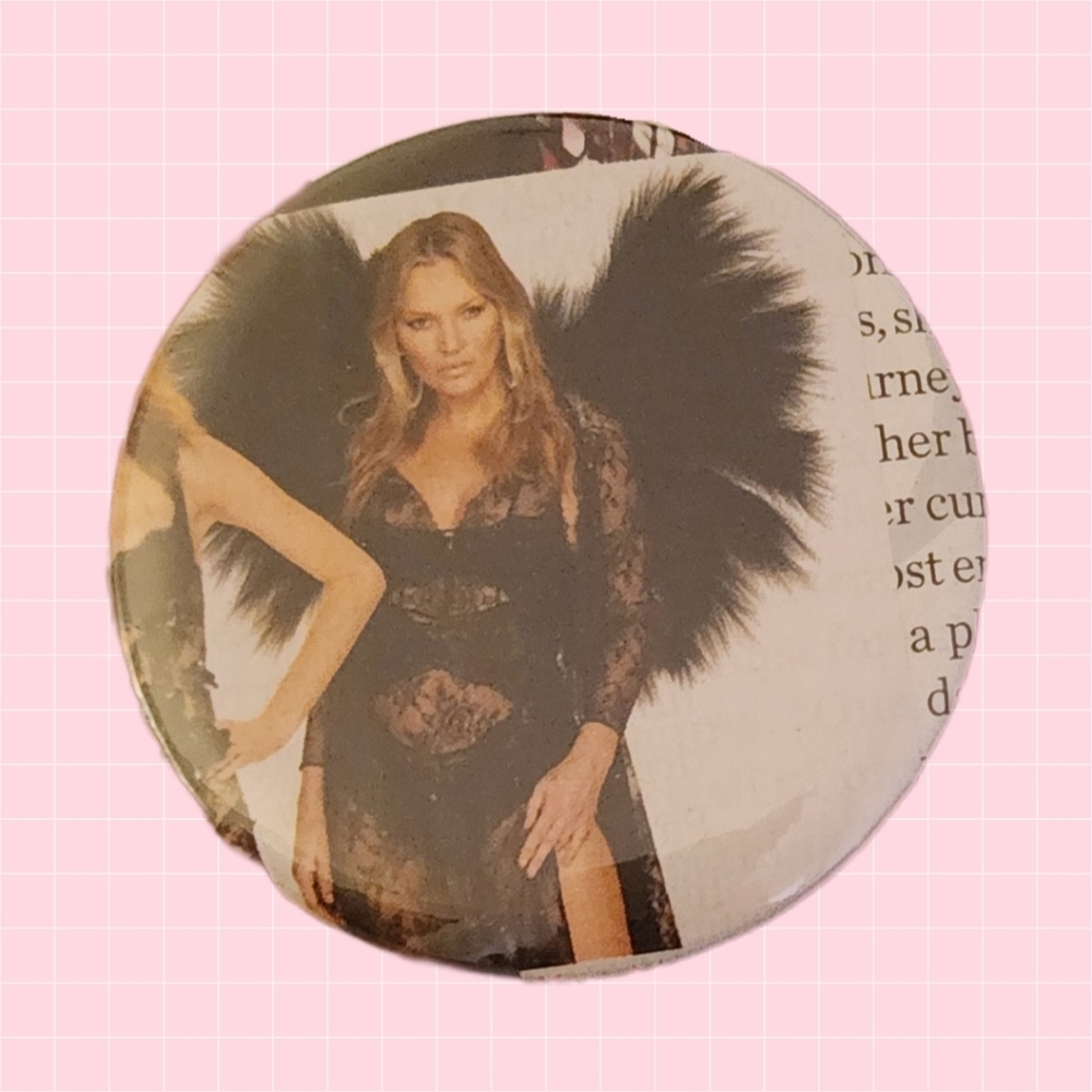 Kate Moss VS 2" Pin